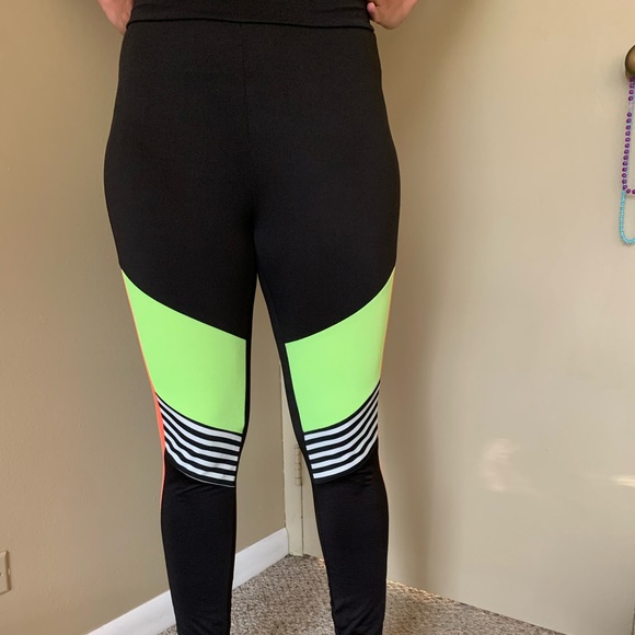 Soft Akira Label Joggers/sweatpants - Picture 7 of 11